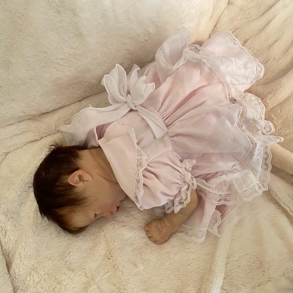 Beautiful Handcrafted Realborn Baby just waiting to be adopted. - Picture 8 of 8